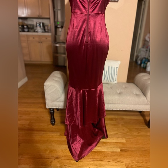 Gorgeous Windsor ruffle burgundy night dress size L New nonTags - Picture 5 of 6